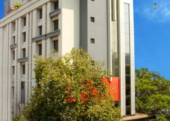 The Royal Orchid Hotel, Chembur Mumbai